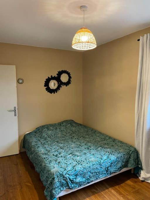 Logements Chaleureux Dans Maison Avec Piscine A 35 Min De Lyon Alix 外观 照片